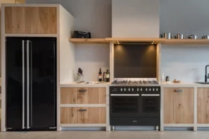 Boretti fornuis in moderne keuken met email afwerking